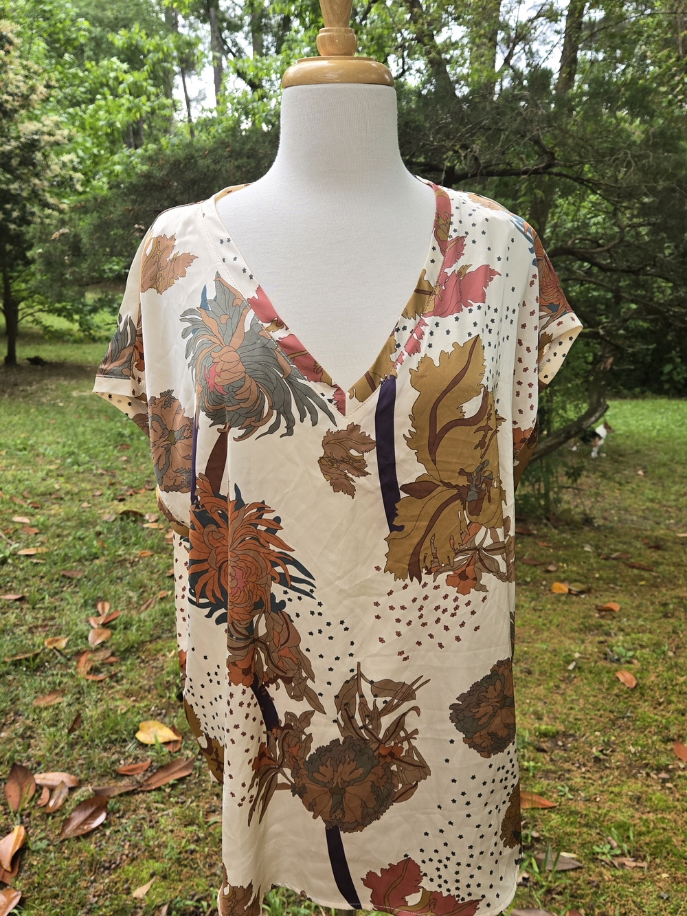 JODIFL NWT L Boho Floral Top, V Neck